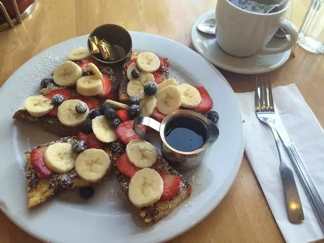 Toast Eatery