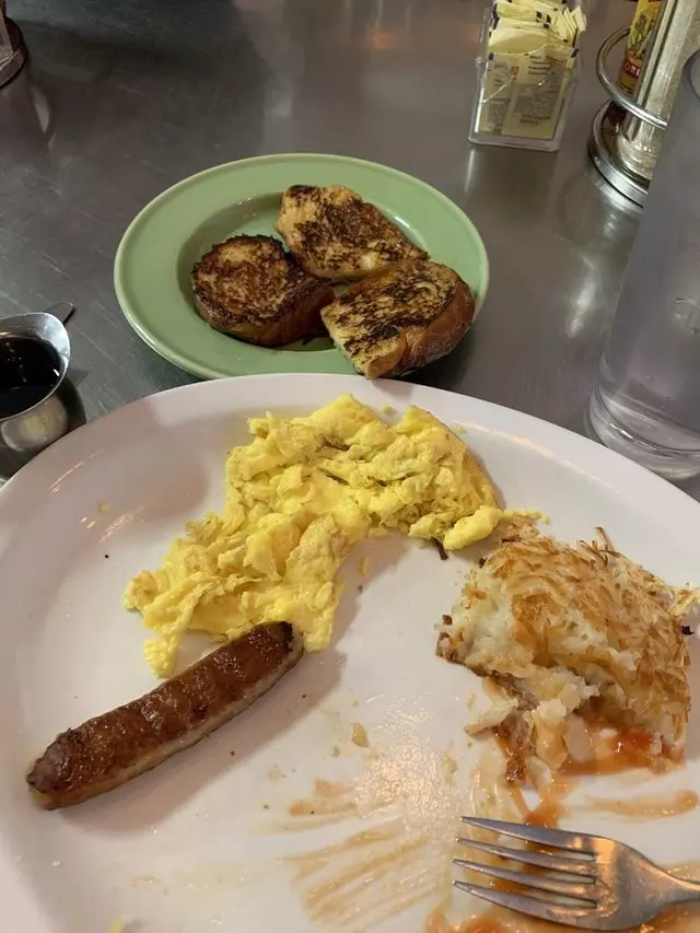 Toast Eatery