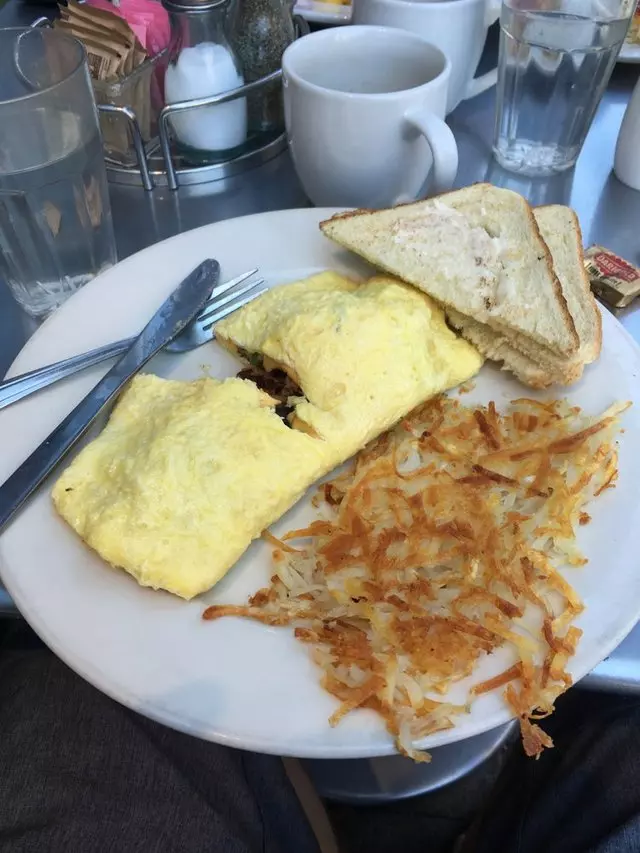 Toast Eatery