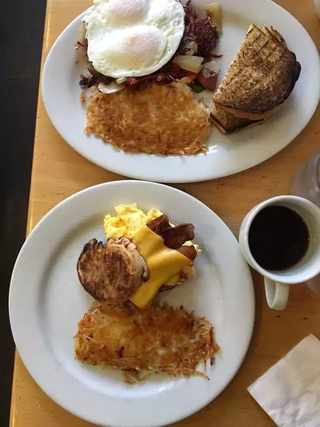 Toast Eatery