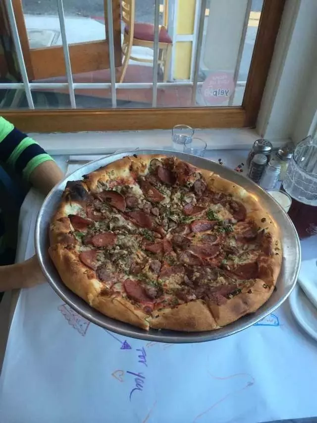 Pauline’s Pizza & Wine Bar