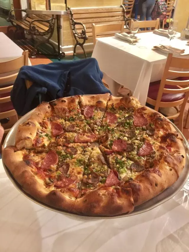 Pauline’s Pizza & Wine Bar