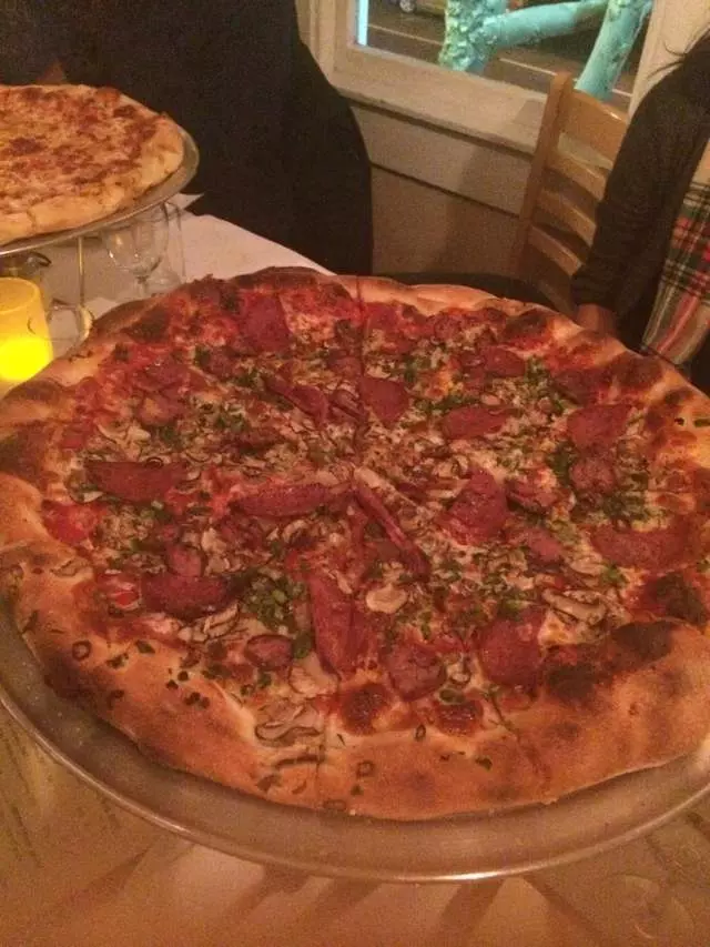 Pauline’s Pizza & Wine Bar
