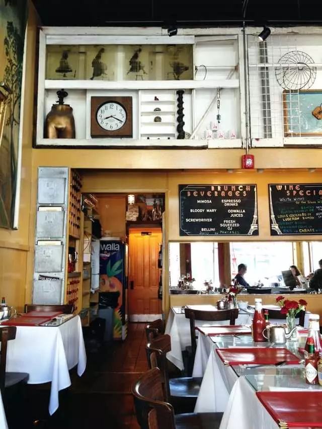 Curbside Cafe