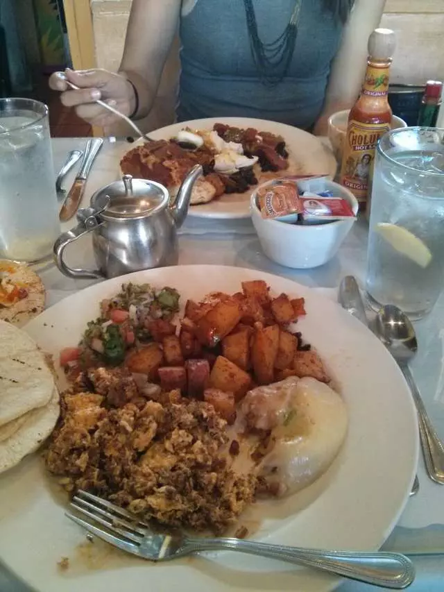 Curbside Cafe