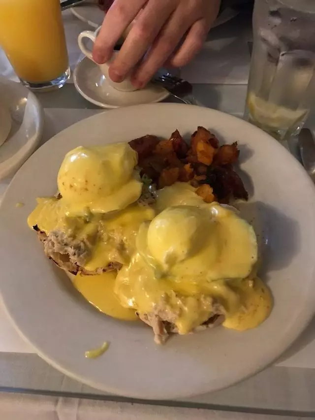 Curbside Cafe
