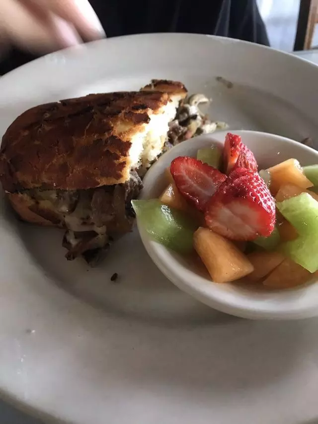 Curbside Cafe
