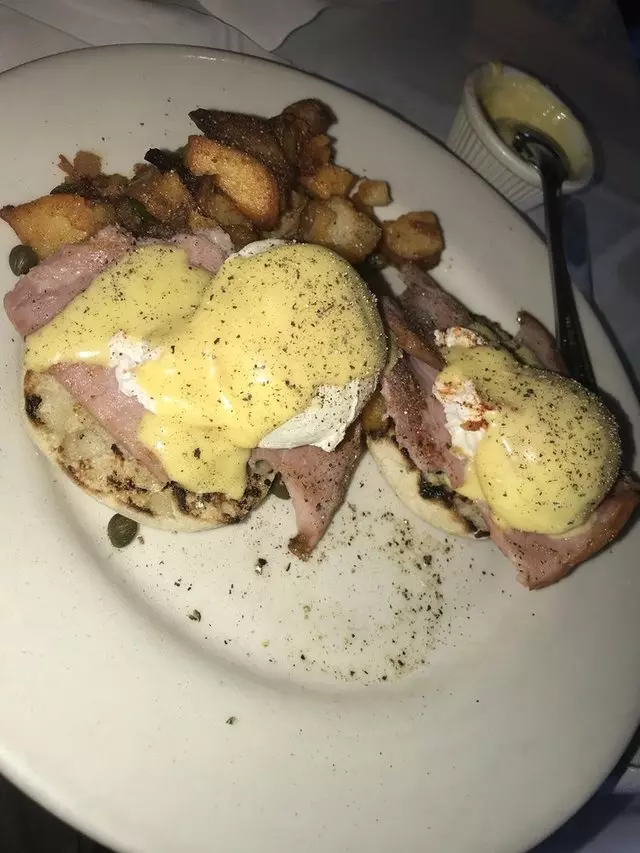 Curbside Cafe
