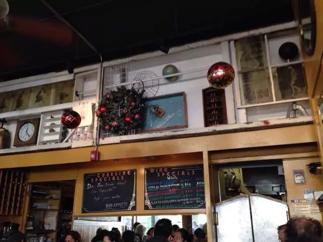 Curbside Cafe