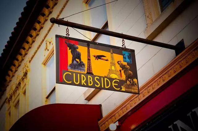 Curbside Cafe