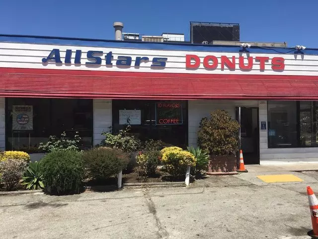 All Stars Donuts
