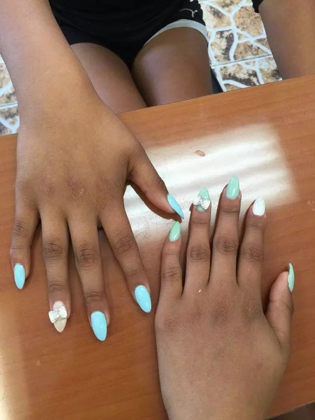 7 Nails