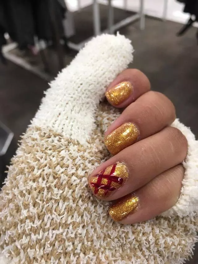 7 Nails