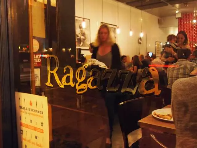 Ragazza