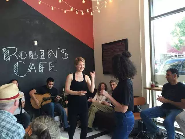 Robin’s Cafe