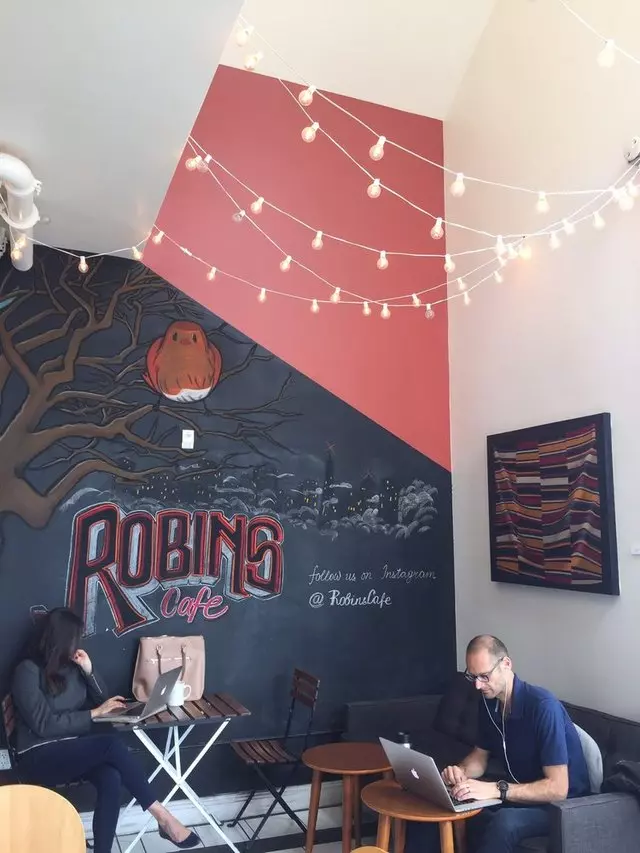 Robin’s Cafe