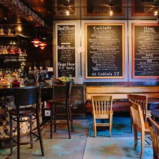 Bar 821