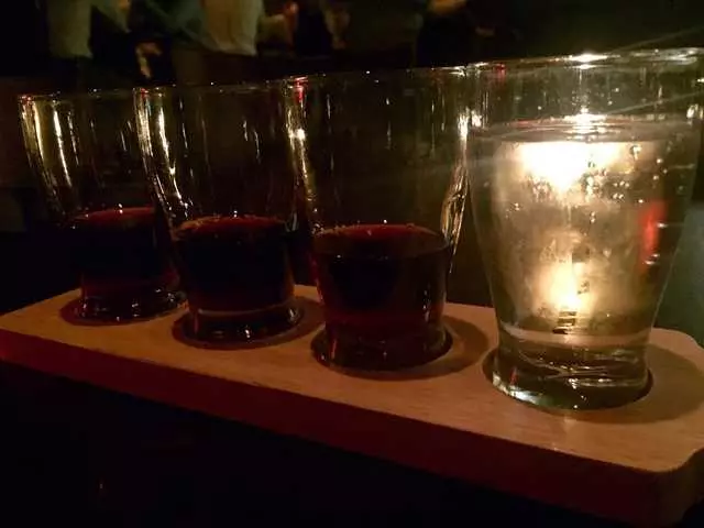 Bar 821