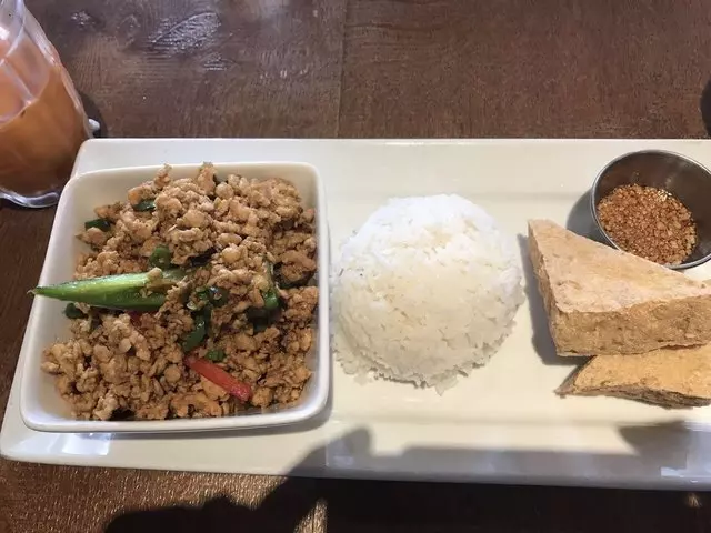 Saap Ver Authentic Thai Cuisine