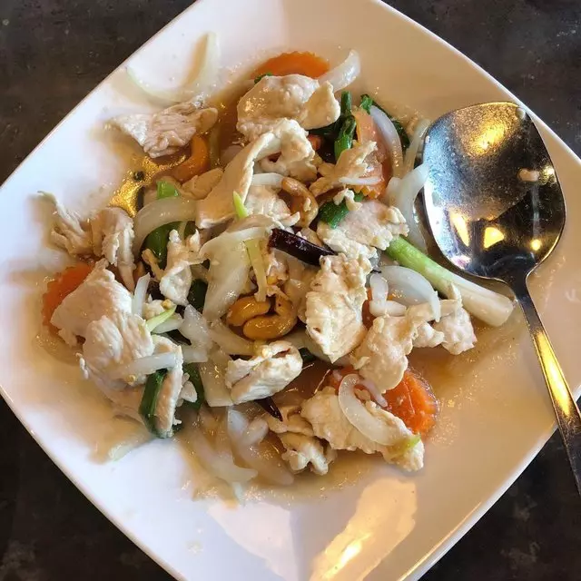Saap Ver Authentic Thai Cuisine