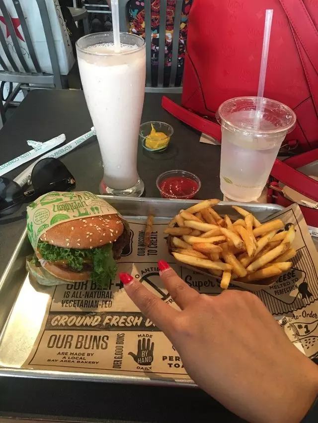 Super Duper Burgers