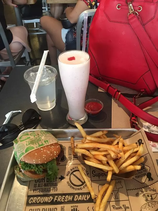 Super Duper Burgers