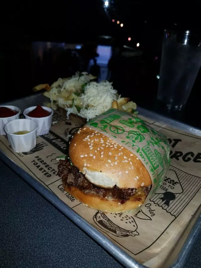 Super Duper Burgers