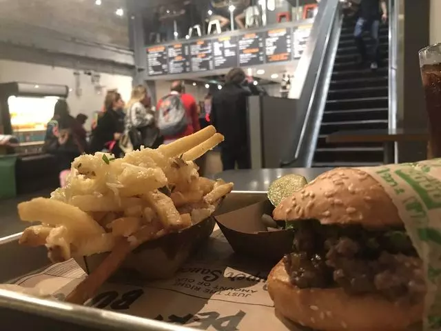 Super Duper Burgers