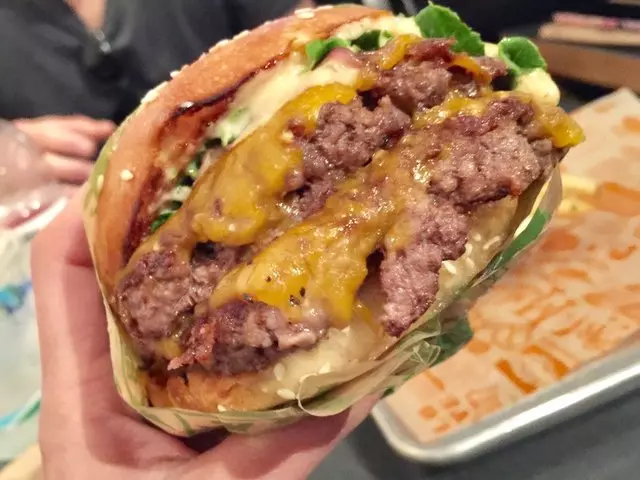 Super Duper Burgers