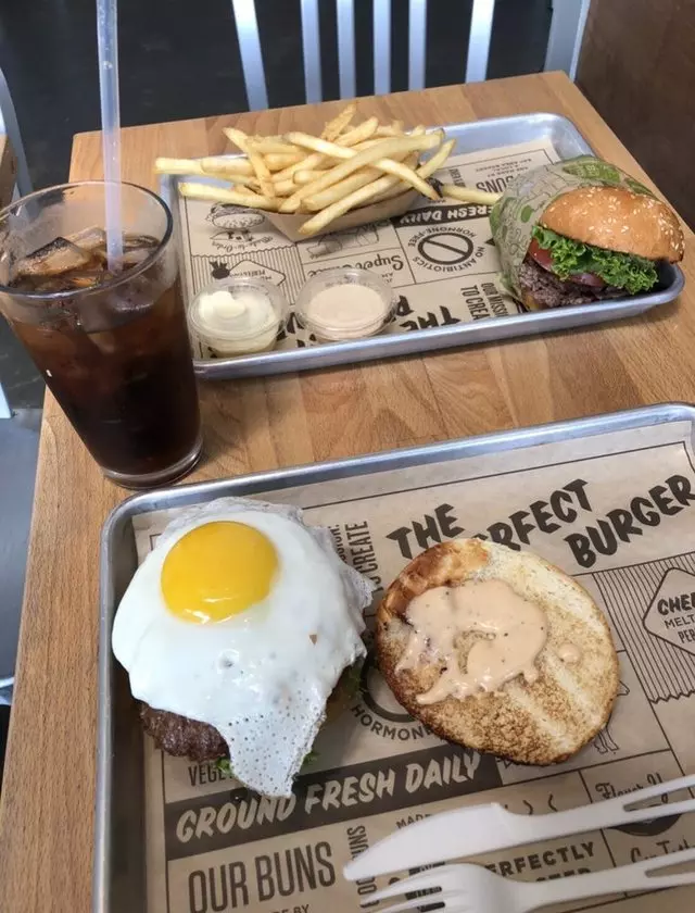 Super Duper Burgers