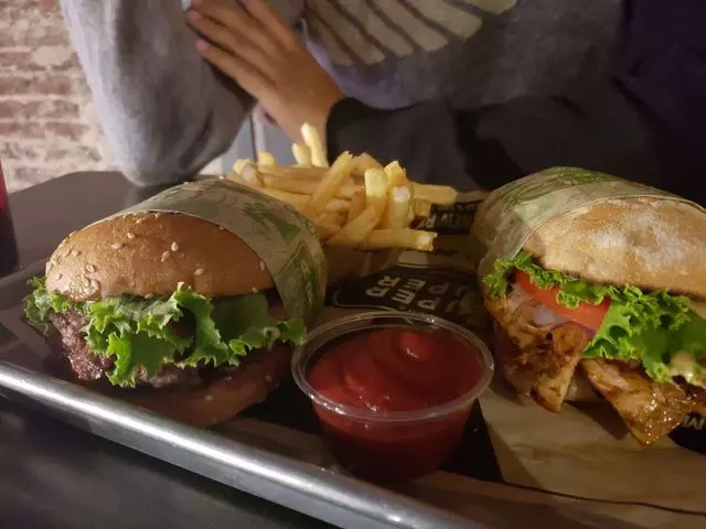 Super Duper Burgers