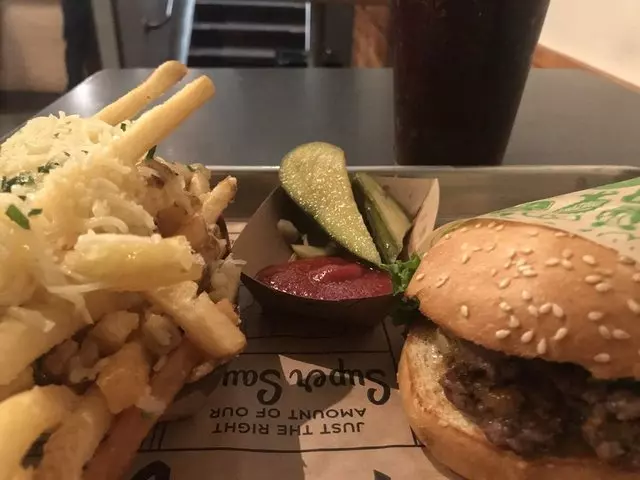 Super Duper Burgers