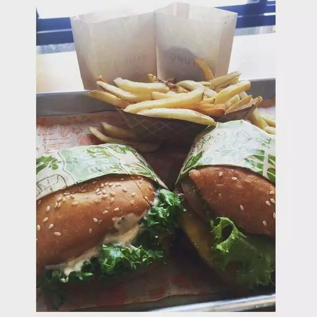 Super Duper Burgers