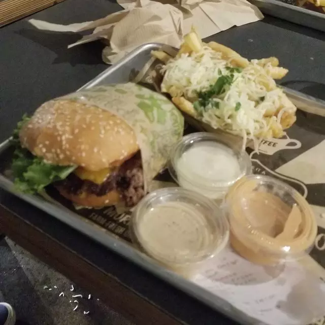 Super Duper Burgers
