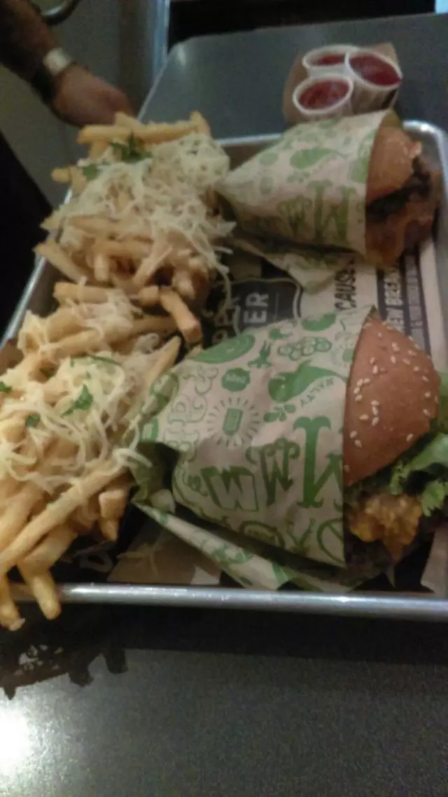 Super Duper Burgers