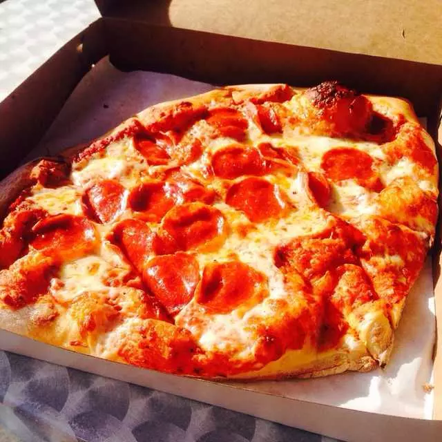 Serrano’s Pizza