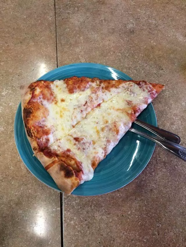 Serrano’s Pizza