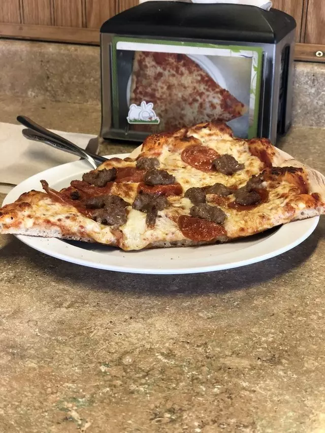 Serrano’s Pizza