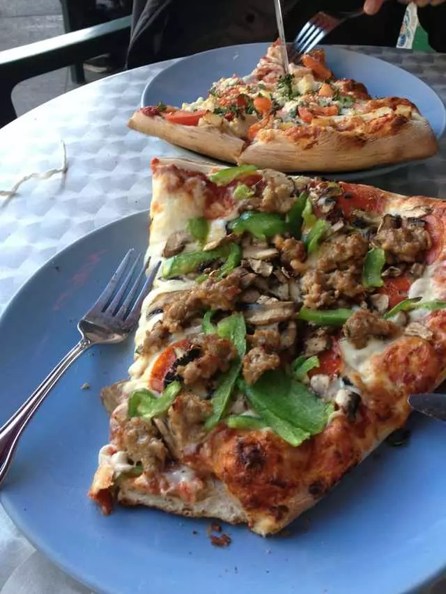 Serrano’s Pizza