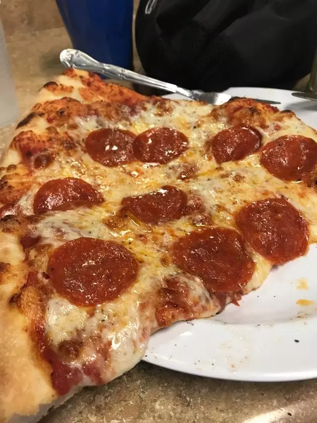 Serrano’s Pizza