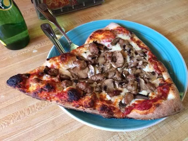 Serrano’s Pizza