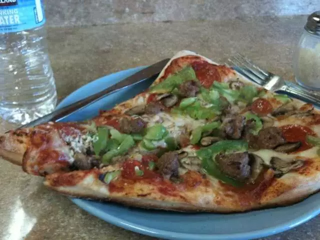 Serrano’s Pizza
