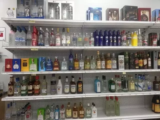 33rd Ave Liquor