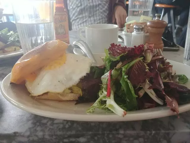 Universal Cafe