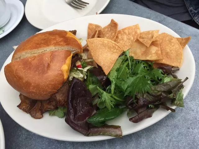 Universal Cafe