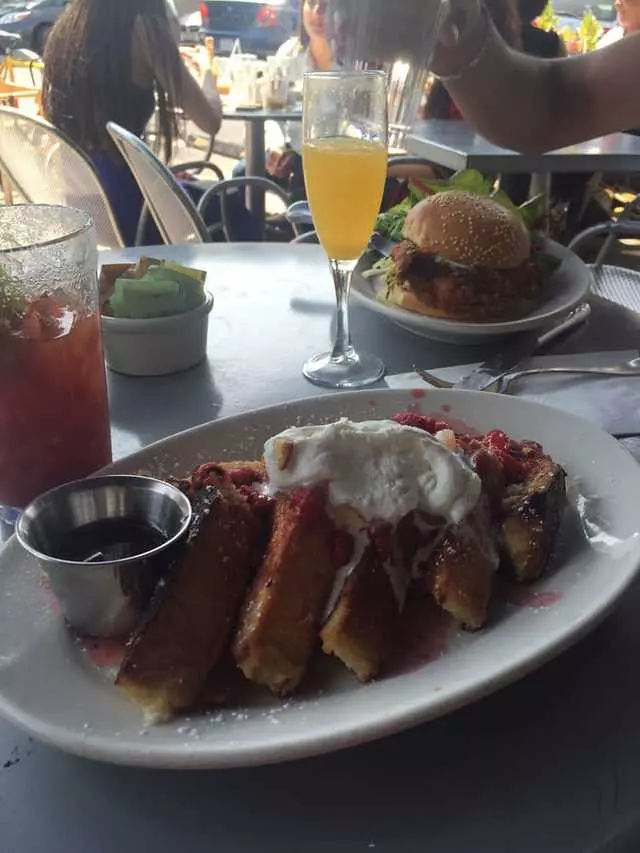 Universal Cafe