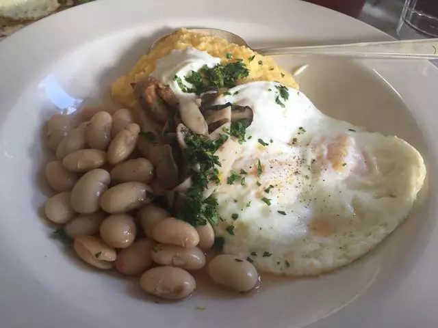 Universal Cafe