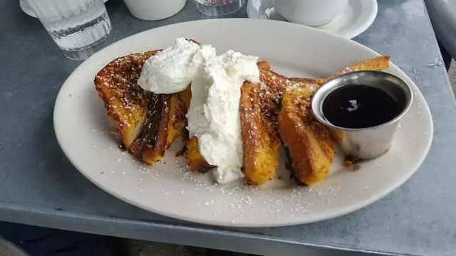 Universal Cafe