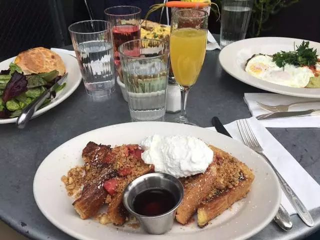 Universal Cafe