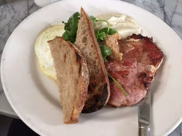 Universal Cafe